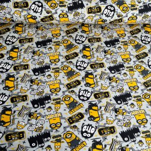 Minions uz pelēka fona